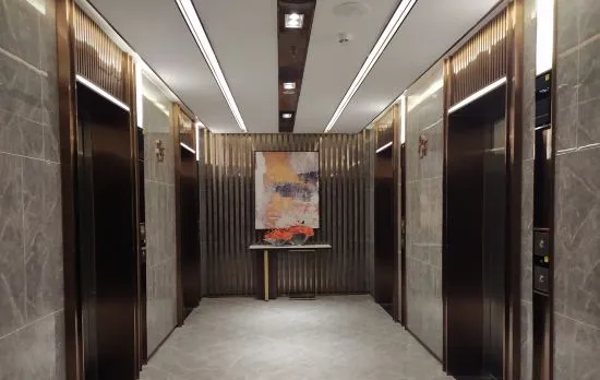 Slow Utopia Hotel (Shenzhen Luohu Port Wanxiang City Store)