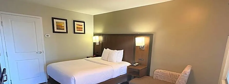 Antioch Inn and Suites