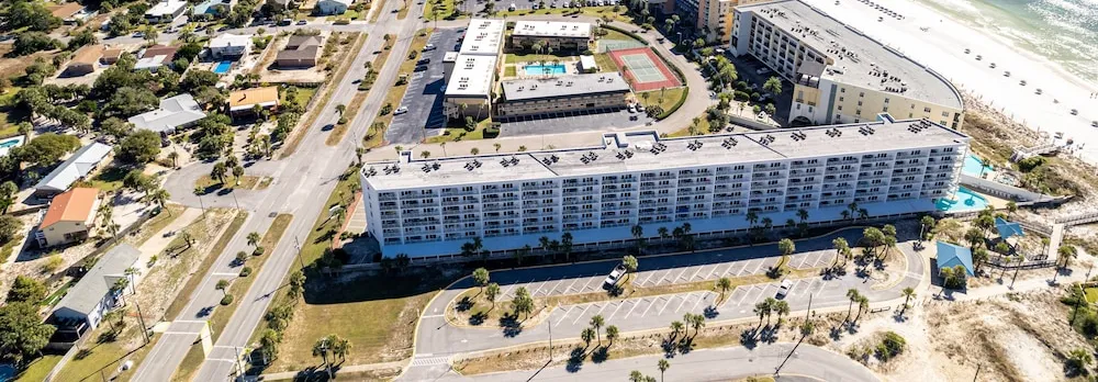 Seacrest 304 is a Gulfview 2 BR on Okaloosa Island by RedAwning