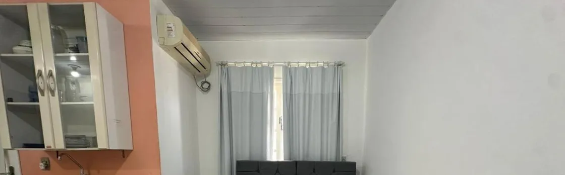 Kitnet Completa 5 Minutos a Pe Da Praia. Estacionamento