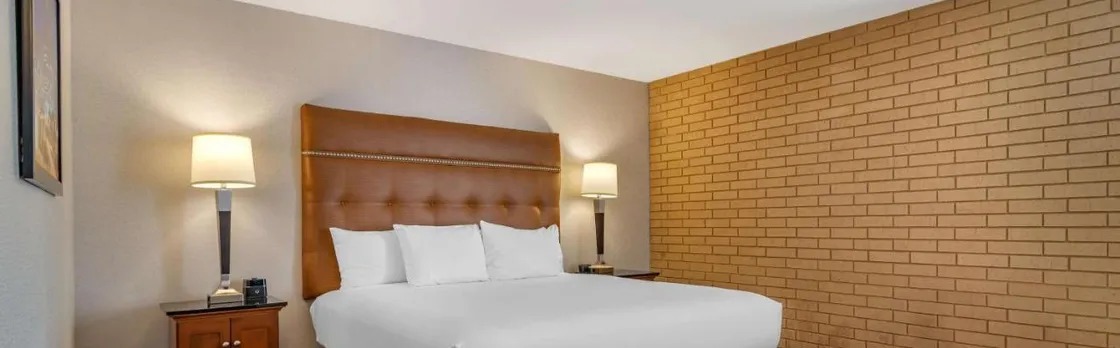 Drury Inn & Suites Airport Atlanta