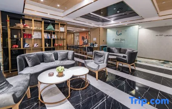 Kuanju Hotel (Chengdu Kuanzhai Alley People's Park Subway Station Branch)