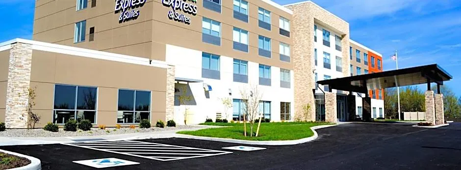 Holiday Inn Express & Suites Oswego By IHG