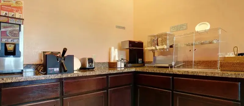 Americas Best Value Inn & Suites