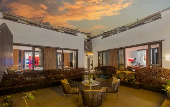 Heyue Moshe Snow Mountain Designer Resort Hotel
