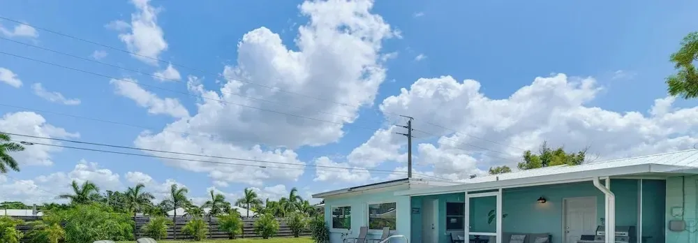 Oma's House w/ Heated Pool Near the Beach and IMG