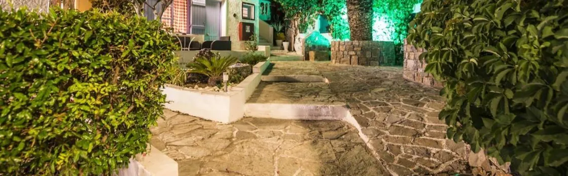 Gorgeous Studio for 2 People, Swimming Pool And Sea View (Adults Only)
