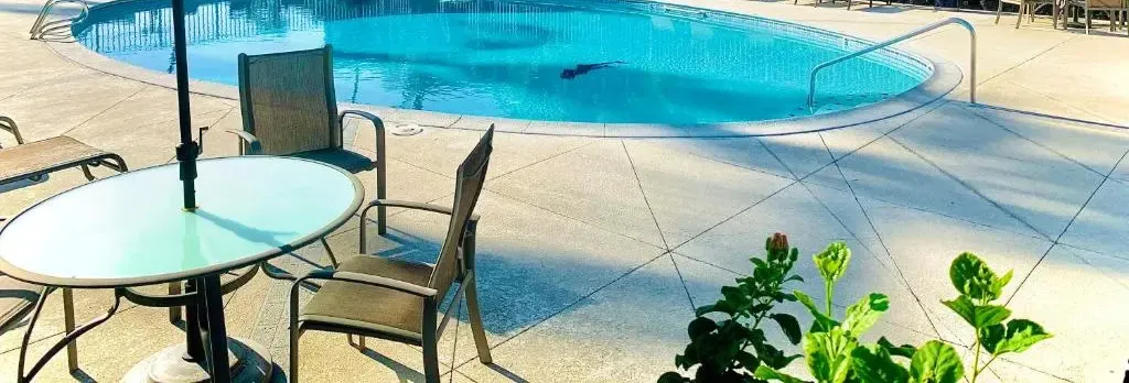 Enjoy the sunset at OCEAN FRONT 1BR Apartment - pool on site!