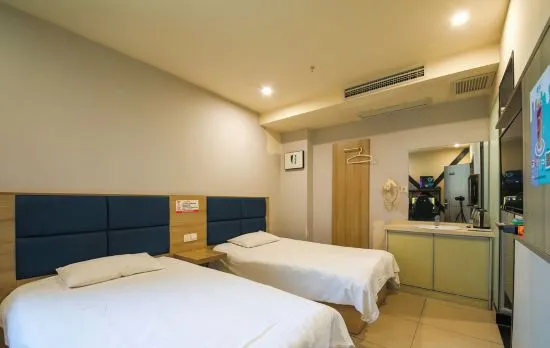 Shangzhimei E-sports Hotel (Shanghai Guang Conference and Exhibition Center Longjing Road)