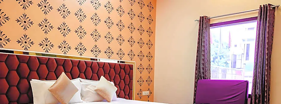 Hotel Chotiwala – 10 Mins from Kashi Vishwanath Temple