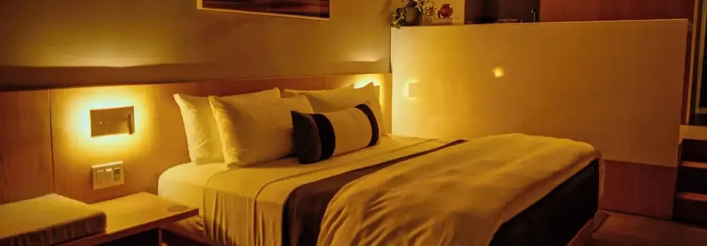 Frame Hotel - SoCo