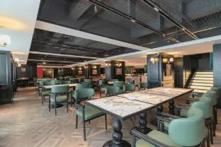 Presidential Palace Hotel Guangzhou Gangding Subway Station Taikoo Hui Branch