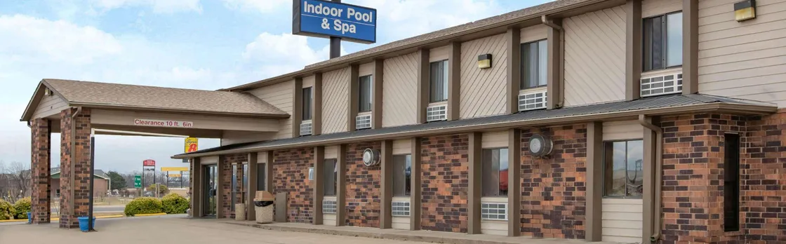 Days Inn By Wyndham Salina I-70