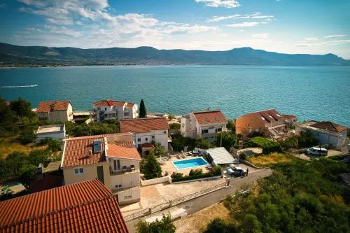 Apartments Brico - Heated Pool