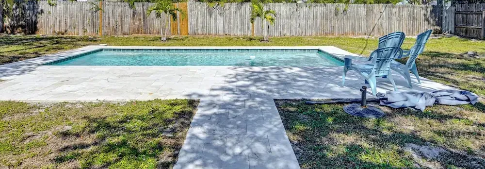 Pet Friendly! Sunny Getaway 3 Mi to Barefoot Beach