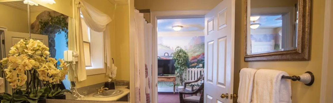 The Anniversary Inn - South Temple (Adults only)