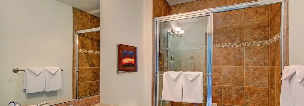 Highland Greens Lodge 305 3 Bedroom Condo by RedAwning
