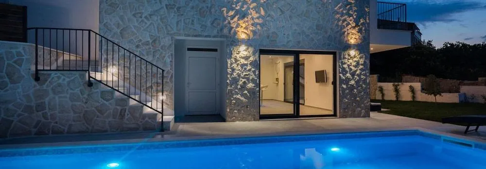 Villa Salt - 8 2 Heated Pool Trogir Near Beach