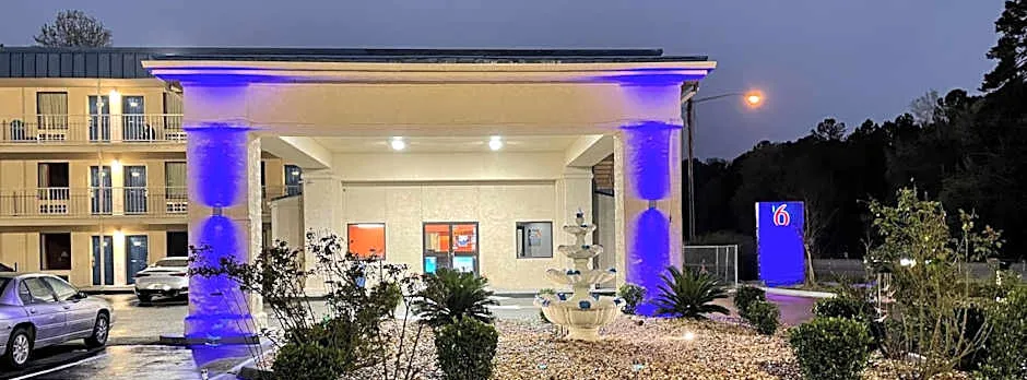 Motel 6-Pooler, GA - Savannah Airport