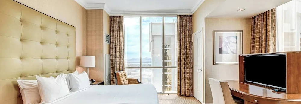 Stunning 1BR Strip Views & Balcony Suite 12701