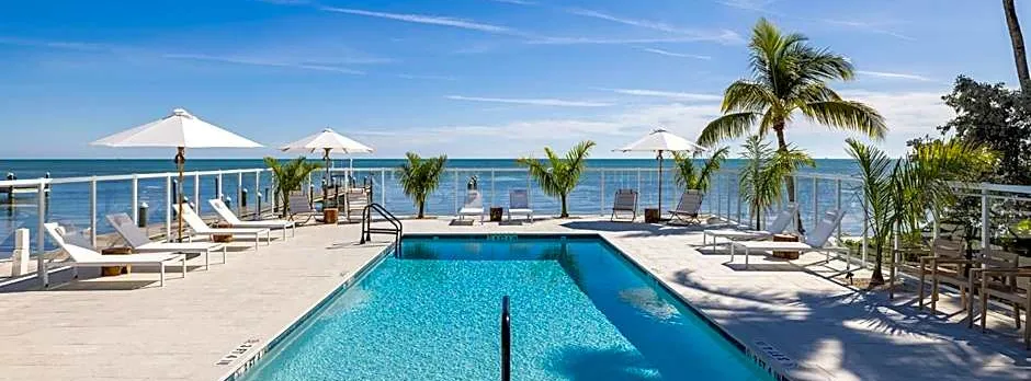 Pines & Palms Resort