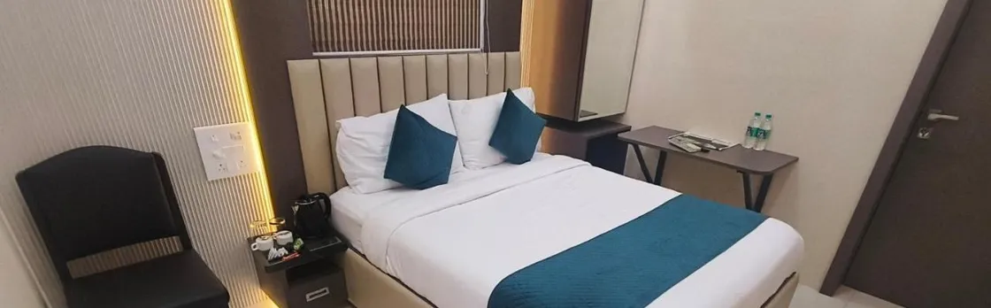 Hotel Triton