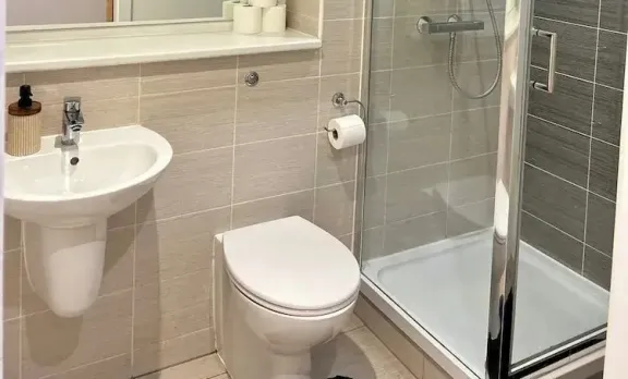 City Apartment-gym-terrace-games Room-free Parking