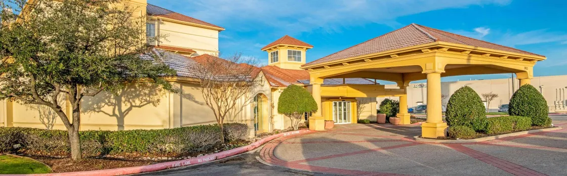 La Quinta Inn & Suites By Wyndham Sherman