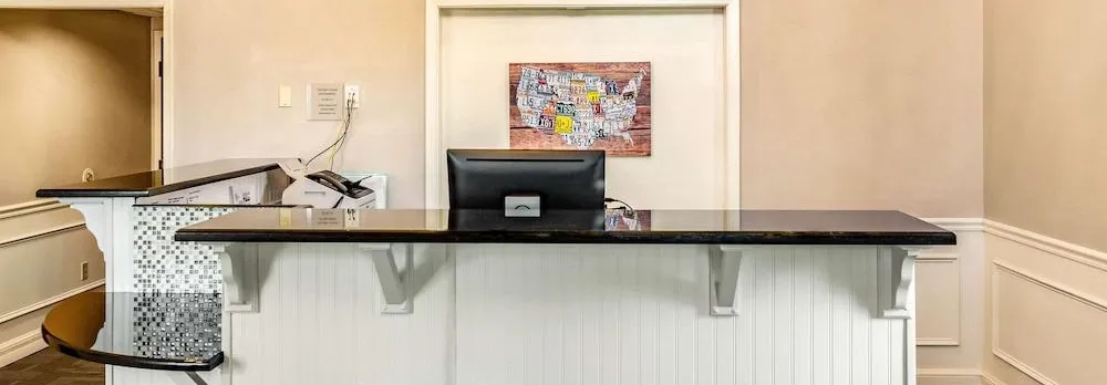 Econo Lodge Inn & Suites Radford-Blacksburg Area