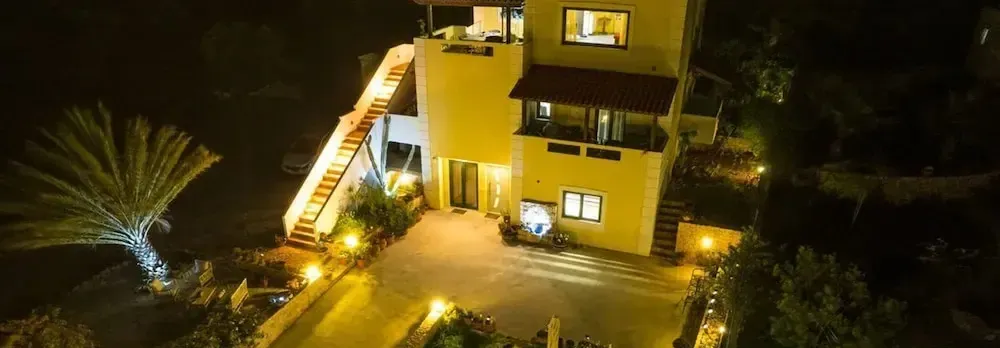Villa Aitheras With sea Views and Garden