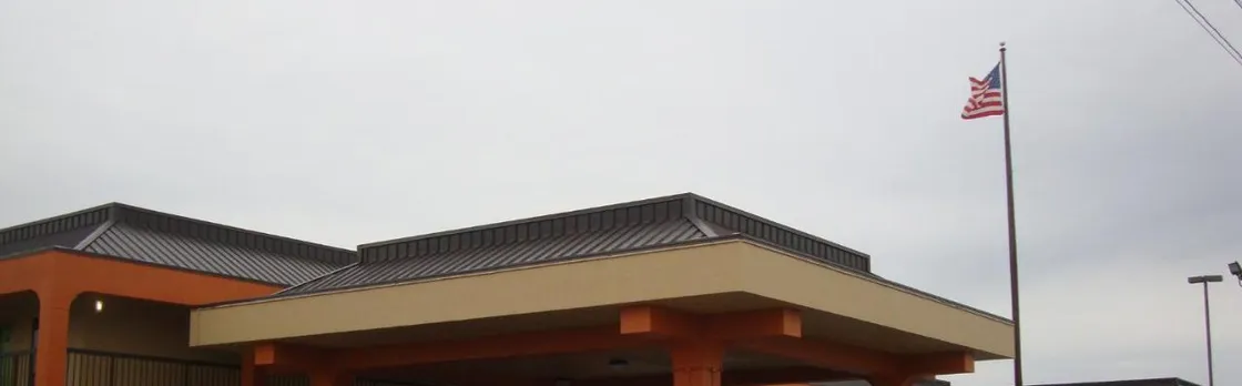 Econo Lodge Inn & Suites