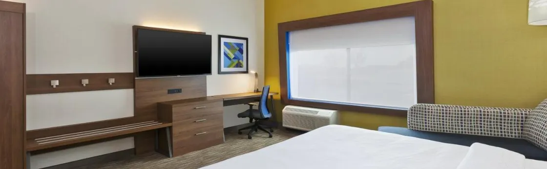 Holiday Inn Express & Suites Painesville - Concord