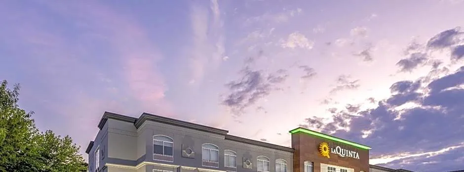 La Quinta Inn & Suites by Wyndham Mt. Laurel - Philadelphia