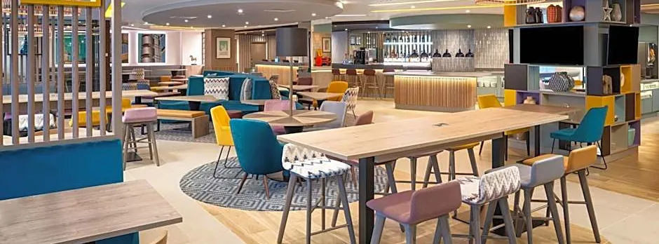 Hampton By Hilton London City