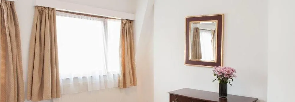 Stylish Apartments Next To Buckingham Palace