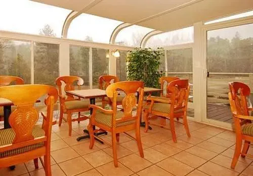 Comfort Inn at Ponderosa Pines
