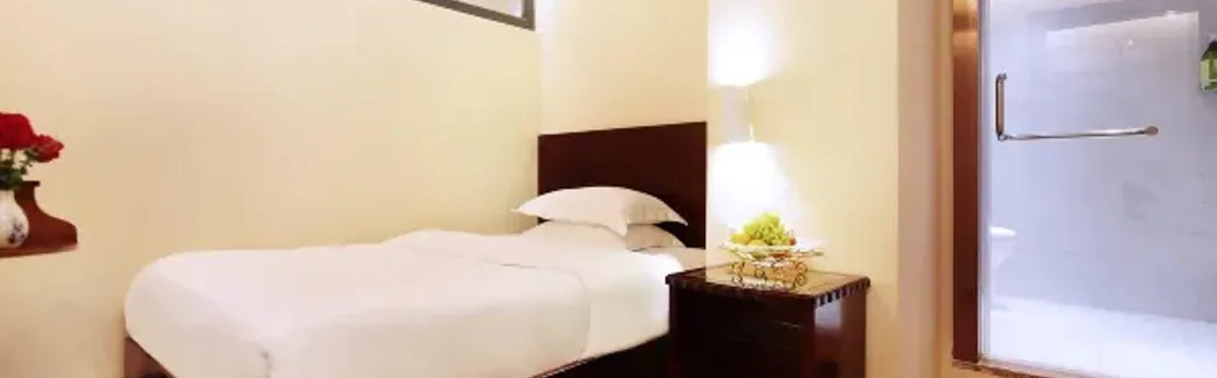 Chongqing Yuecheng Life Hotel