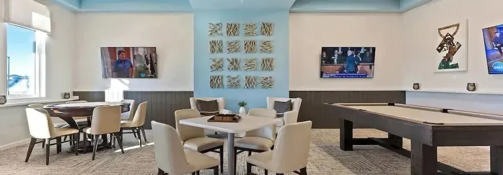 Themed 7bedroom and Pool 18 Guests
