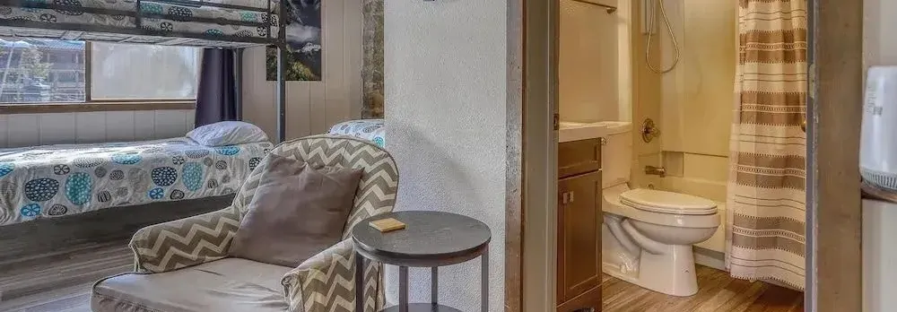Geothermally Heated Outdoor Pool and Scenic Deck - Cozy Studio Retreat