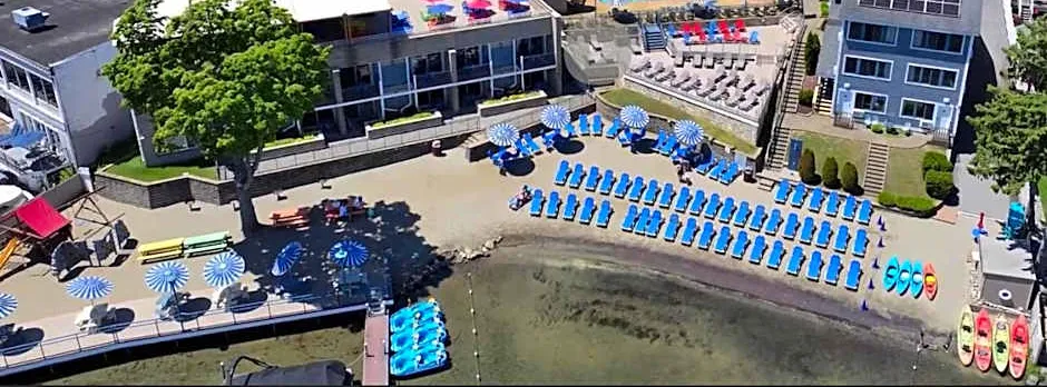 Surfside On The Lake