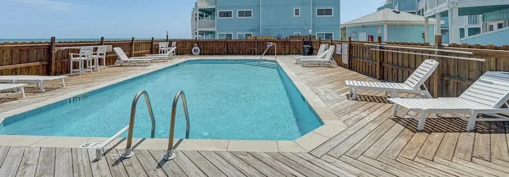 Sandy Oceanfront 2nd FL 1BR W/pool at The Riggings