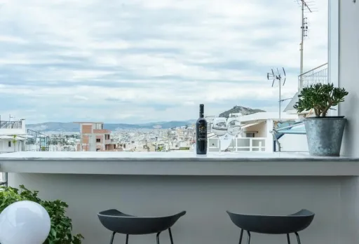 Small & cosy with Acropolis & Lycabettus view
