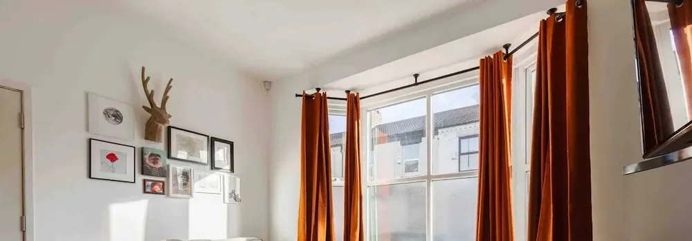 3 Floors Loft 2mins to Train Patio Parking