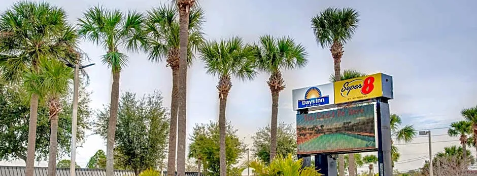 Super 8 by Wyndham St. Petersburg
