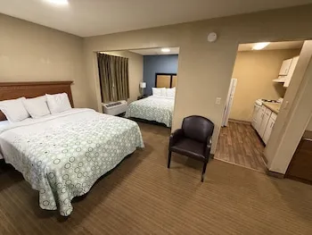 Hometowne Studios & Suites Greensboro