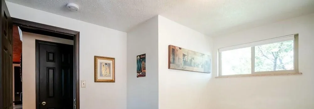 Casa de Henrichs + the Den
