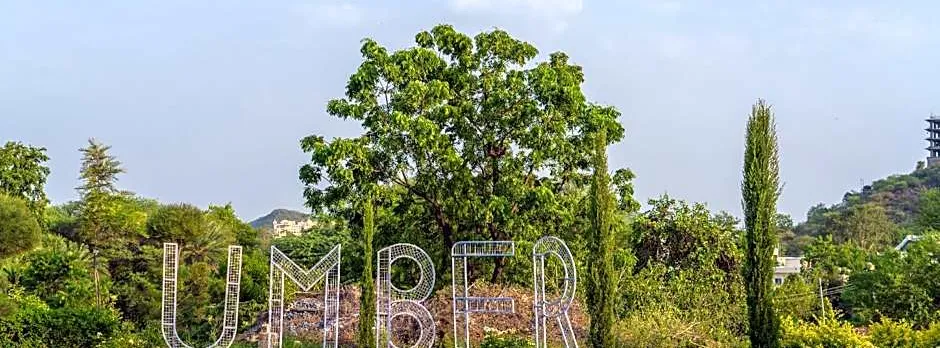 Umber Tree - A Nature Side Heaven Resort