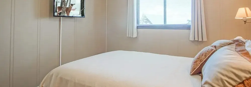 2 Br: Snowcrest 214a 2 Bedroom: Indoor Hot Tubs Game Room Easy Slope Access
