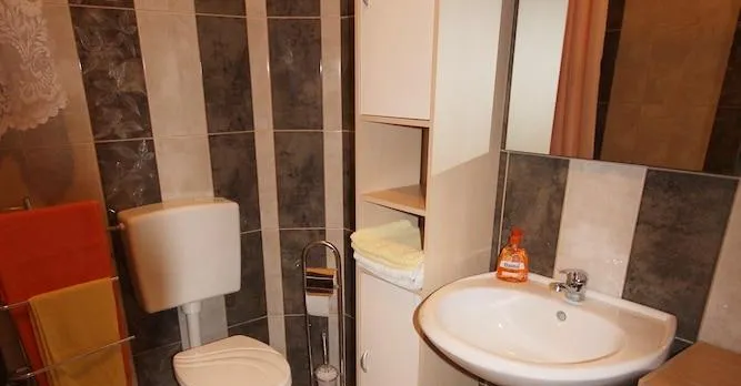 Cosy Apartment 5min To Beach Mirela Borik