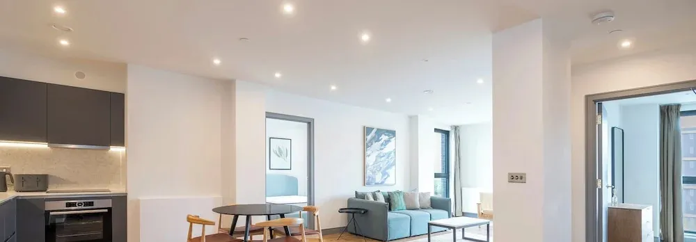 Urban Vista Rooftop Living